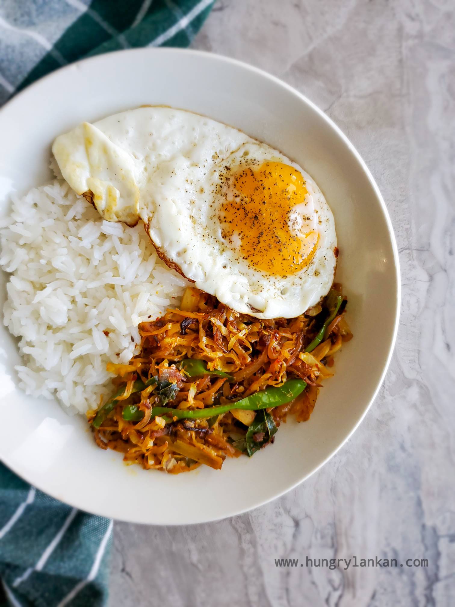 Spicy Easy Cabbage Stir-fry - Hungry Lankan