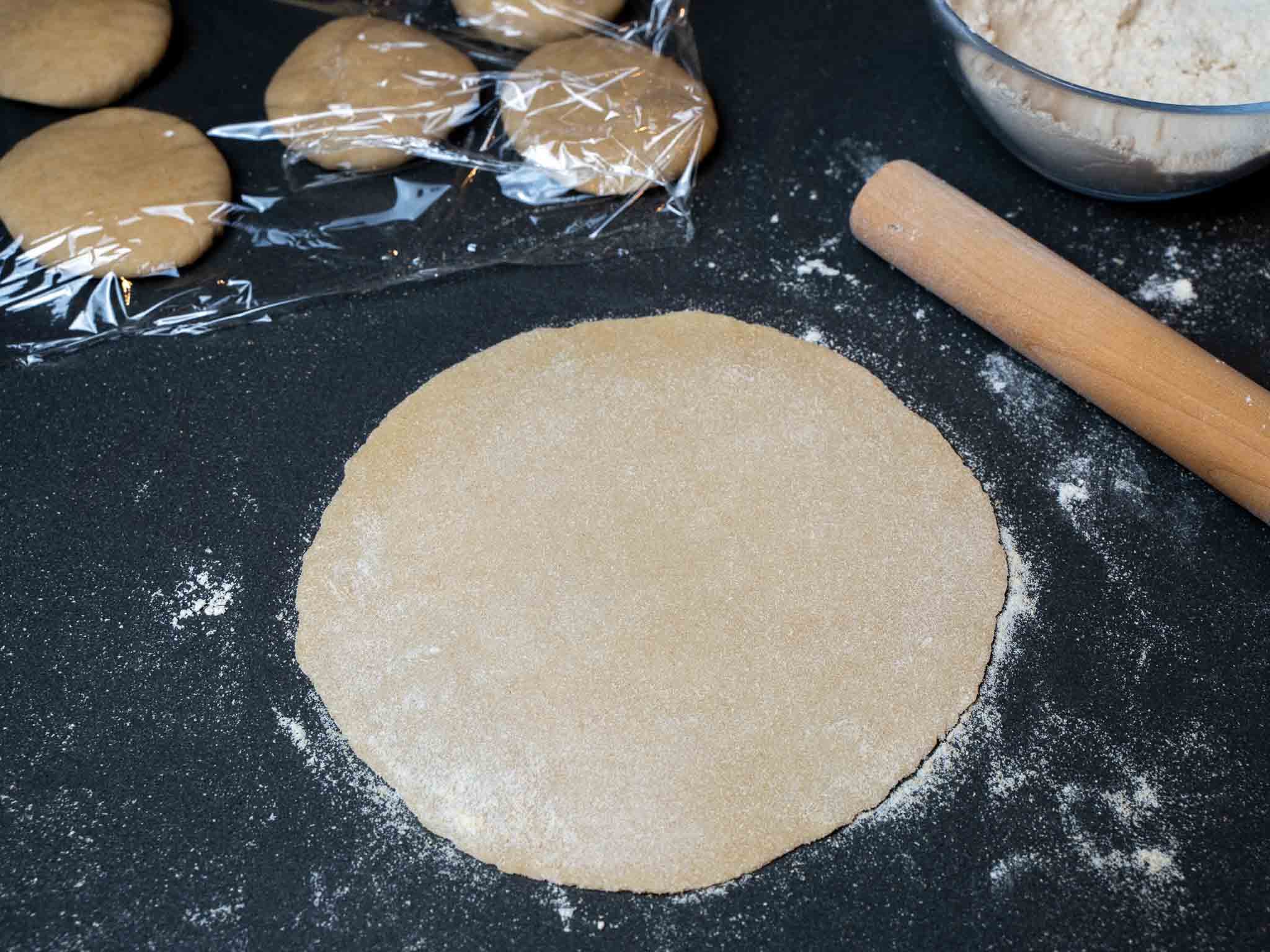 How to make Indian flatbread Roti Chapati