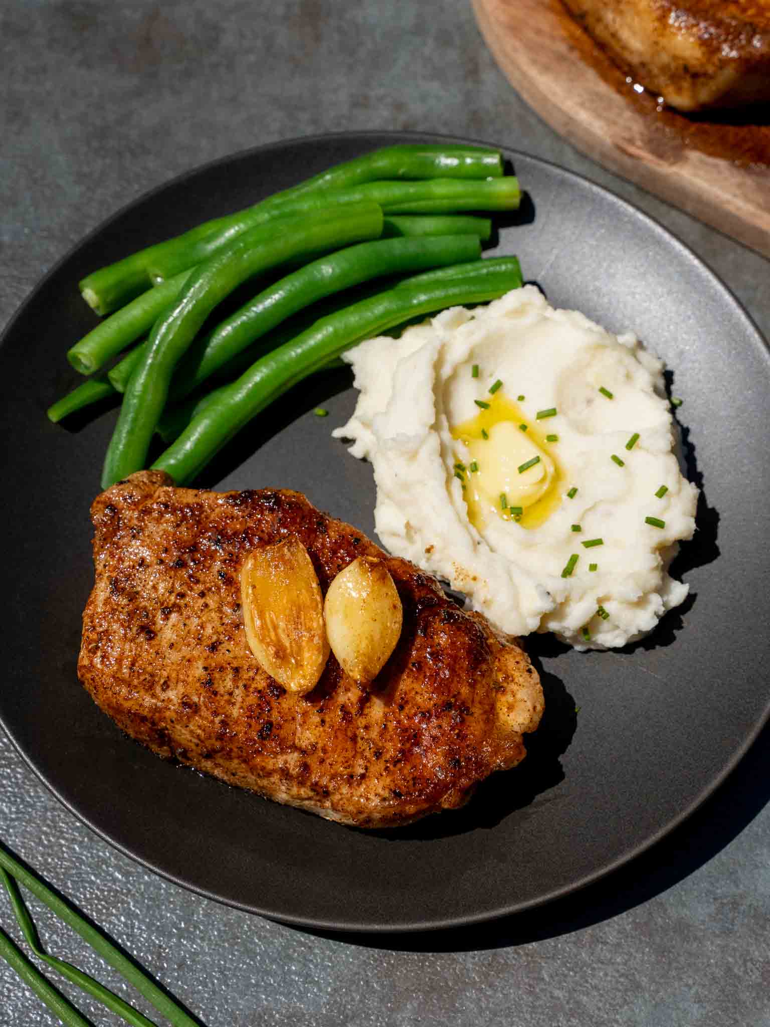 pan seared pork chops, mashed potatoes and green beans