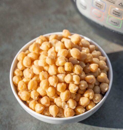 chickpeas in the instant pot soaked