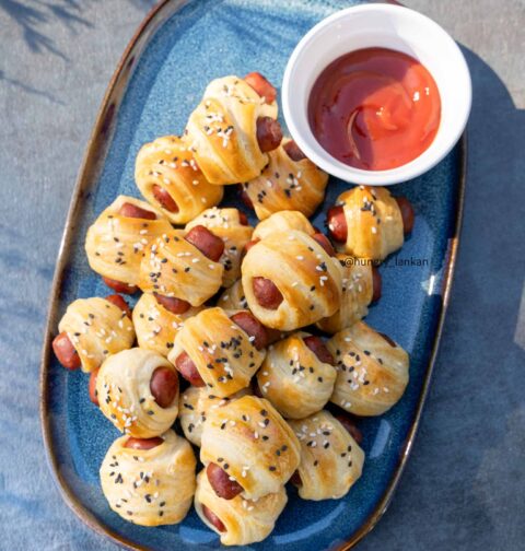 Crescent roll pigs in the blanket